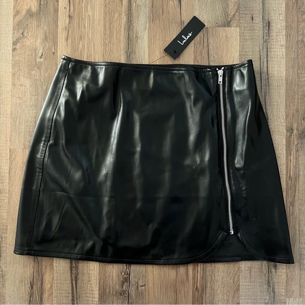 NWT Lulus Meant to Stand Out Black Vegan Leather Zip-Front Mini Skirt - Picture 5 of 9
